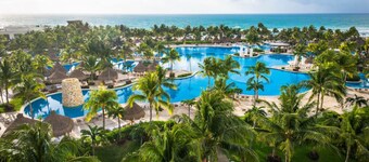 Relax in Paradise – Vidanta Mayan Palace Suite with Resort Perks