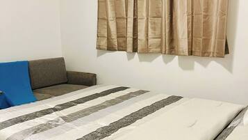 2 bedrooms, iron/ironing board, free WiFi, bed sheets