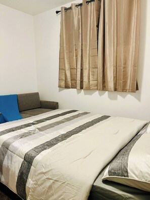 2 عدّة غرف نوم ومكواة/لوح كي وواي فاي مجانًا وملاءات أسرّة