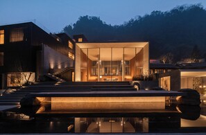Exterior - ZOLAND Resort Hotel Emei Mountain (Leshan)
