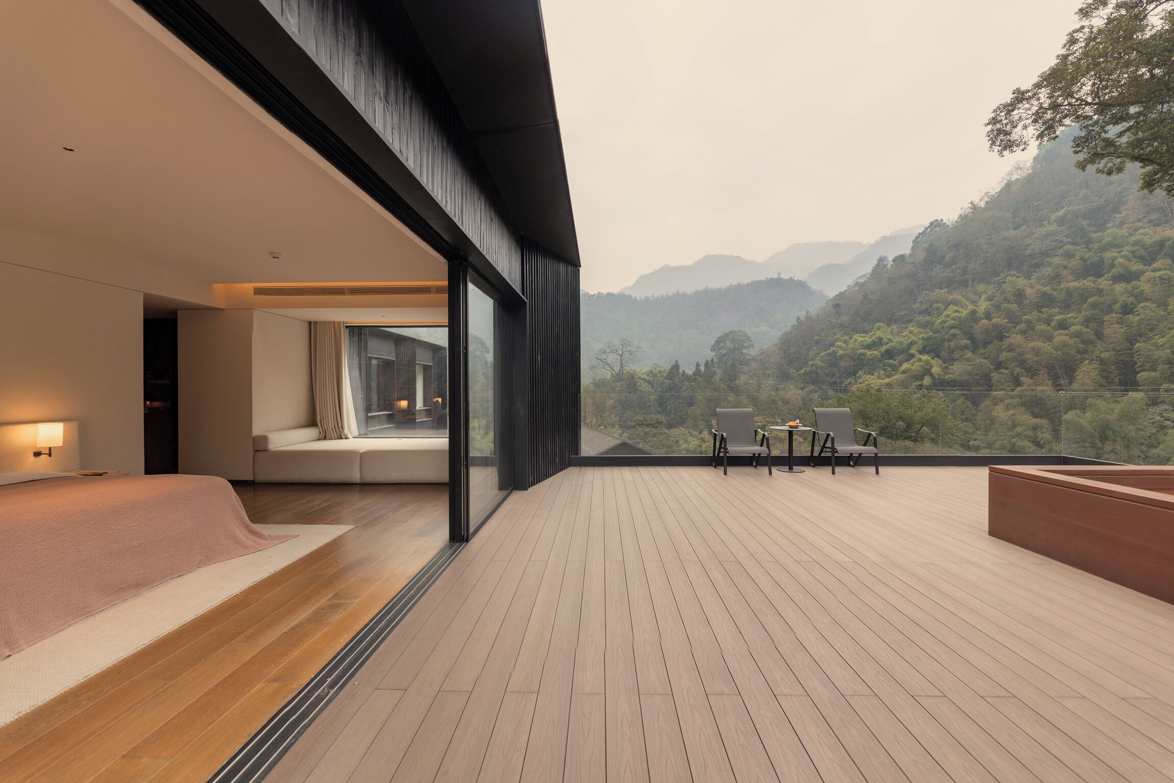 Premium bedding, down comforters, minibar, individually decorated