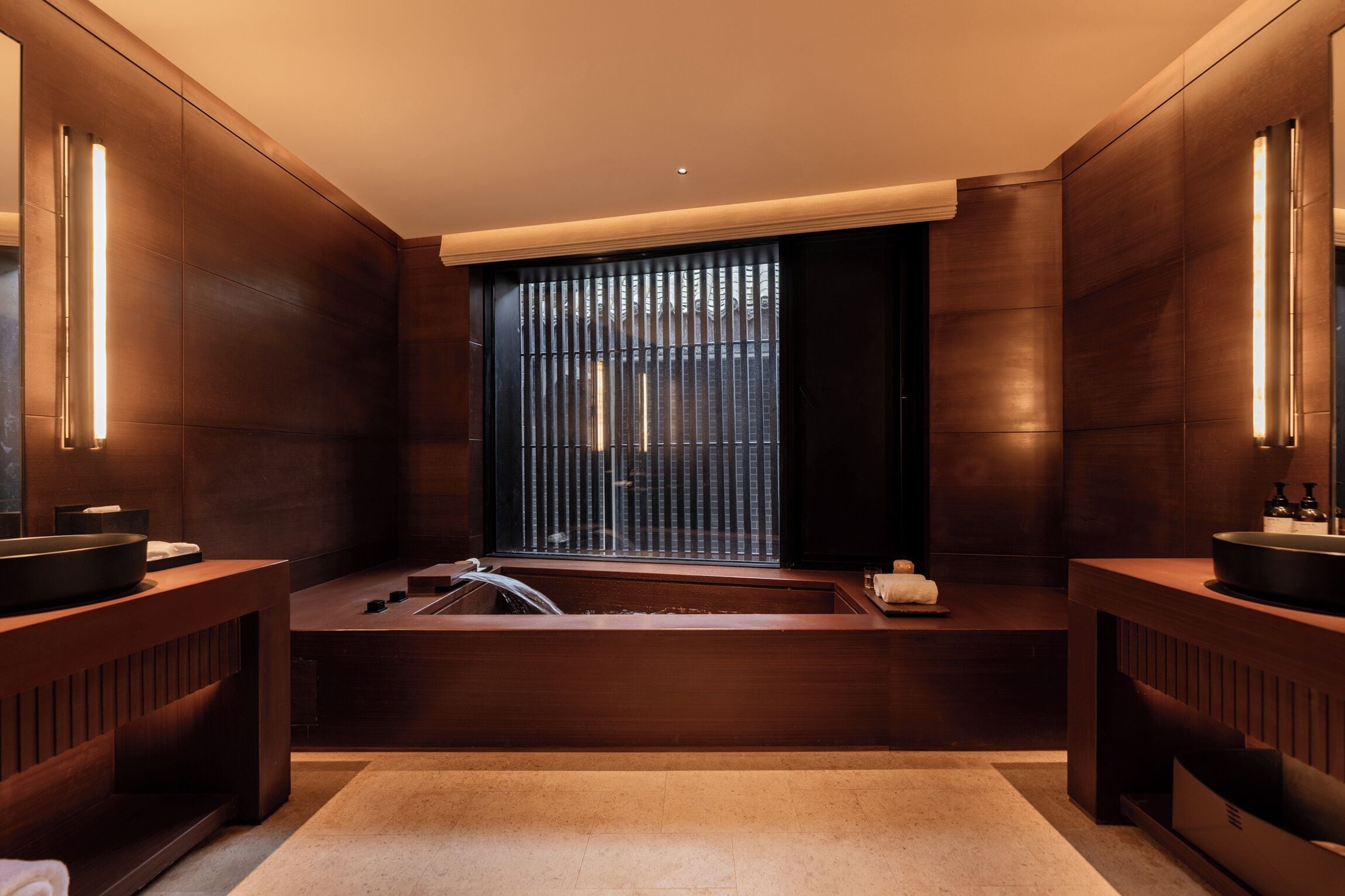 Literie de qualité supérieure, couette en duvet d'oie, minibar