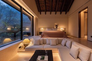 Premier Suite, Hill View | Premium bedding, down comforters, minibar, individually decorated - ZOLAND Resort Hotel Emei Mountain (Leshan)