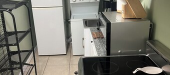 Cozy 2-bedroom apartment in peaceful Deltona. Close To Parks! Sleeps 7 People!