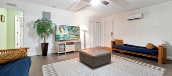 Cozy 2-bedroom apartment in centrally located Deltona. SLEEPS 7 PEOPLE!