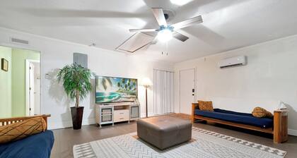 Cozy 2-bedroom apartment in centrally located Deltona. SLEEPS 7 PEOPLE!