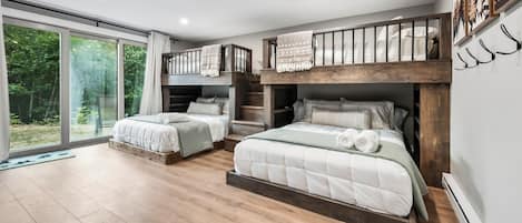 3 bedrooms, iron/ironing board, free WiFi, bed sheets