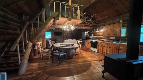 Cabin in Alma with fireplace