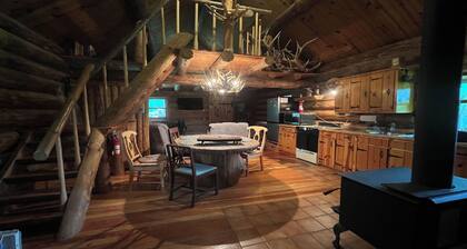 Cabin in Alma with fireplace