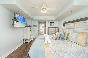 3 bedrooms, desk, iron/ironing board, travel cot