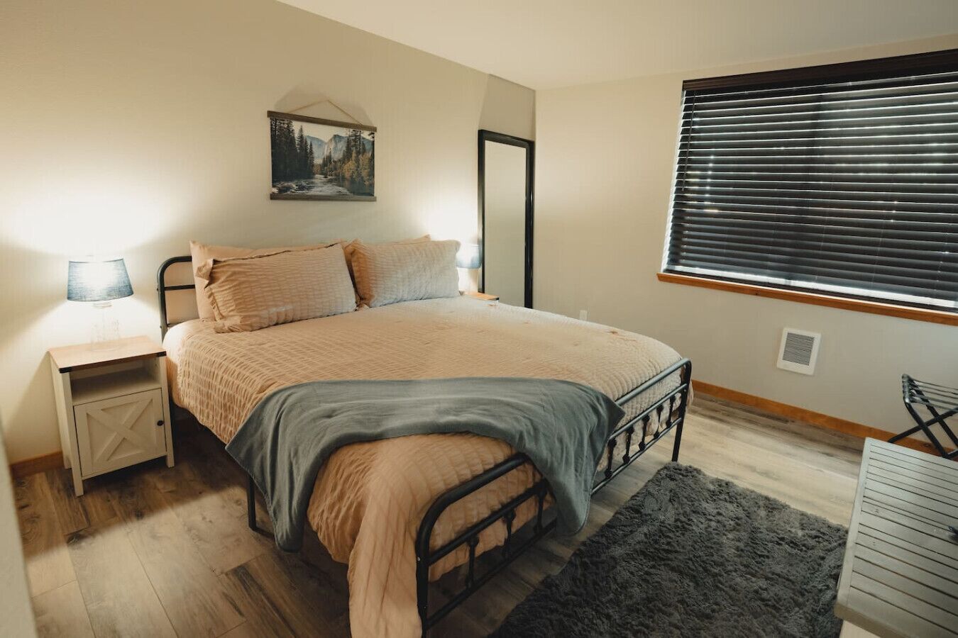 4 habitaciones, tabla de planchar con plancha y wifi gratis 