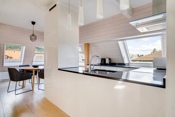 Fridge, microwave, oven, stovetop