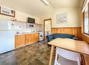 Free WiFi, bed sheets - Tumbybay Caravan Park (Tumby Bay)