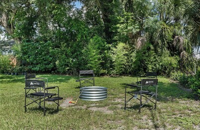 2BR + Guest Room/Office - Pet Friendly