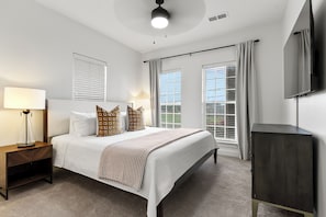 3 dormitorios, tabla de planchar con plancha, wifi gratis y ropa de cama