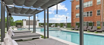 NEW Yellow Hammer Retreat Condo with Pool & Gym Access