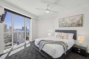 2 عدّة غرف نوم ومكواة/لوح كي وواي فاي مجانًا وملاءات أسرّة