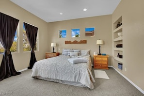 4 bedrooms, Internet, bed sheets