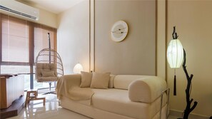 Living area - KIP Core Soho Suite by Five Senses (Sepang)