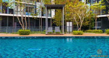 KIP Core Soho Suite by Five Senses