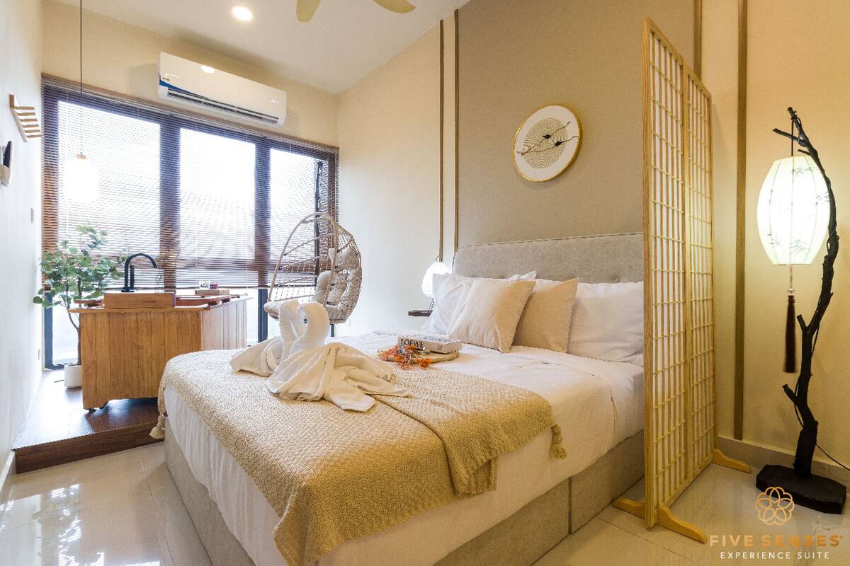 尊荣开间套房 | 办公桌、遮光窗帘、熨斗/熨衣板、免费 WiFi