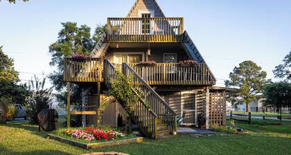 The A-Frame. Canal front home in Colington Habour