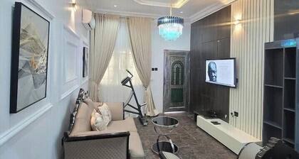 All Smiles Luxury Apartment