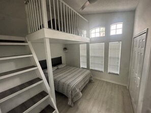 4 Schlafzimmer, Bügeleisen/Bügelbrett, WLAN, Bettwäsche