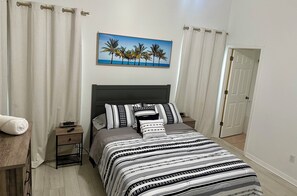4 quartos, ferros/tábuas de passar roupa, Wi-Fi, roupa de cama