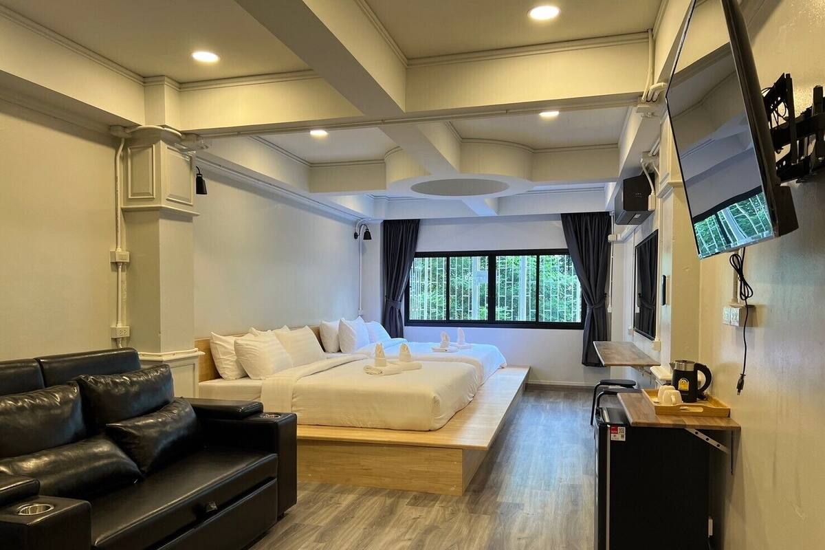 Deluxe Family Room | Cortinas blackout, quartos à prova de som, Wi-Fi de cortesia