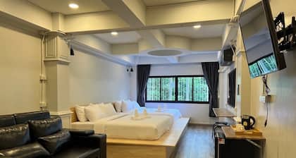Pratunam Family House 2