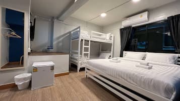 Family Room | Blackout drapes, soundproofing, free WiFi, bed sheets