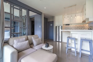 Apartamento, sacada | Área de estar