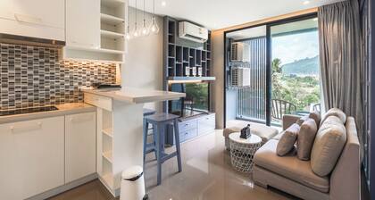 1BR Suite with Rooftop Pool C223