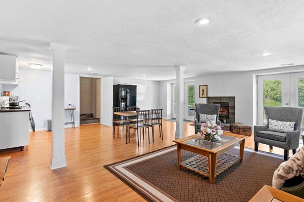 Interior - Serene Home on Grand River (Lansing)