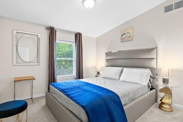 3 bedrooms, iron/ironing board, WiFi, bed sheets
