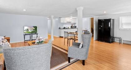 Serene Home on Grand River