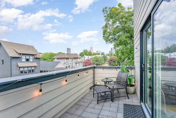 Property grounds - Unique Uptown Charlotte Oasis | Walk to BOA, Convention Center, & Uptown Attractions | Pet Friendly! (Charlotte)