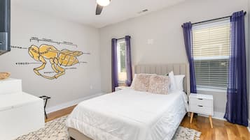 1 slaapkamer, een strijkplank/strijkijzer, gratis wifi, beddengoed