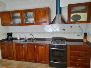Microondas, placa de cocina