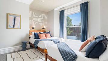 3 bedrooms, desk, iron/ironing board, travel cot