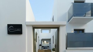 الإطلالة من المنشأة