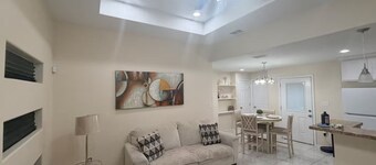 Quite 3 Br home  near SPACE X -SPI & Airport.work space -sleeps 6.