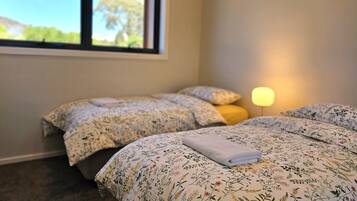 4 chambres, fer et planche Ă  repasser, Wi-Fi, draps fournis