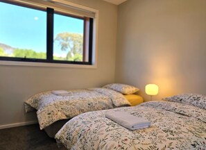4 chambres, fer et planche à repasser, Wi-Fi, draps fournis