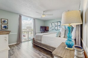 3 室のベッドルーム、アイロン / アイロン台、インターネット、ベッドシーツ