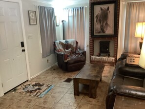 Living area - 4-bedroom mobile home in marvelous High Springs (High Springs)