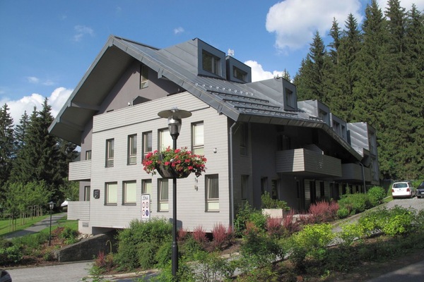 Bâtiment, Fenêtre, Maison, Domicile, Zone Résidentielle, Chalet, Biens, Siding, Fenêtre À Guillotine