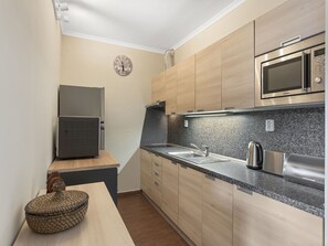 Microwave, oven, dishwasher