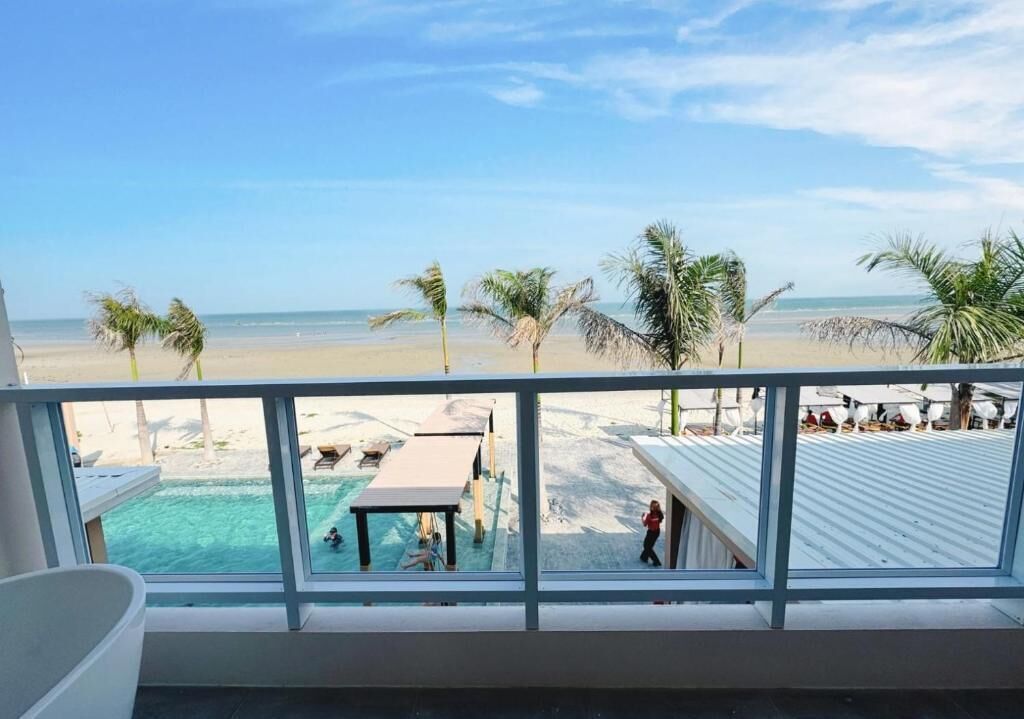 Seaview Beach Club with Bathtub | 露台/庭院
